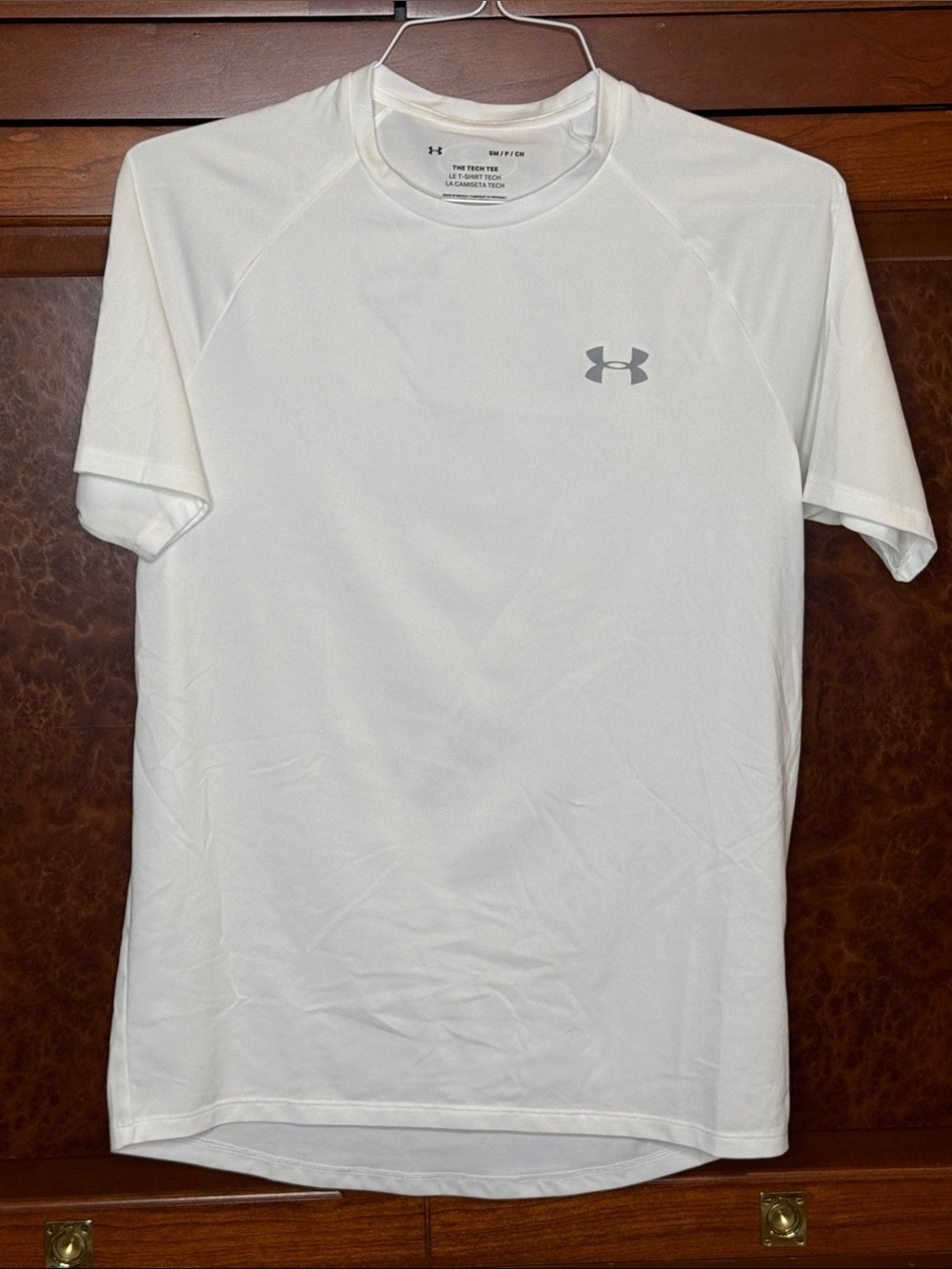 Under Armour White Short Sleeve Tech Tee with Gray Logo men’s small
